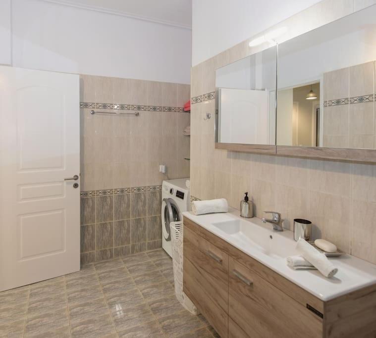 Thano'S Stylish Flat Just 150M To The Beach Farai Экстерьер фото